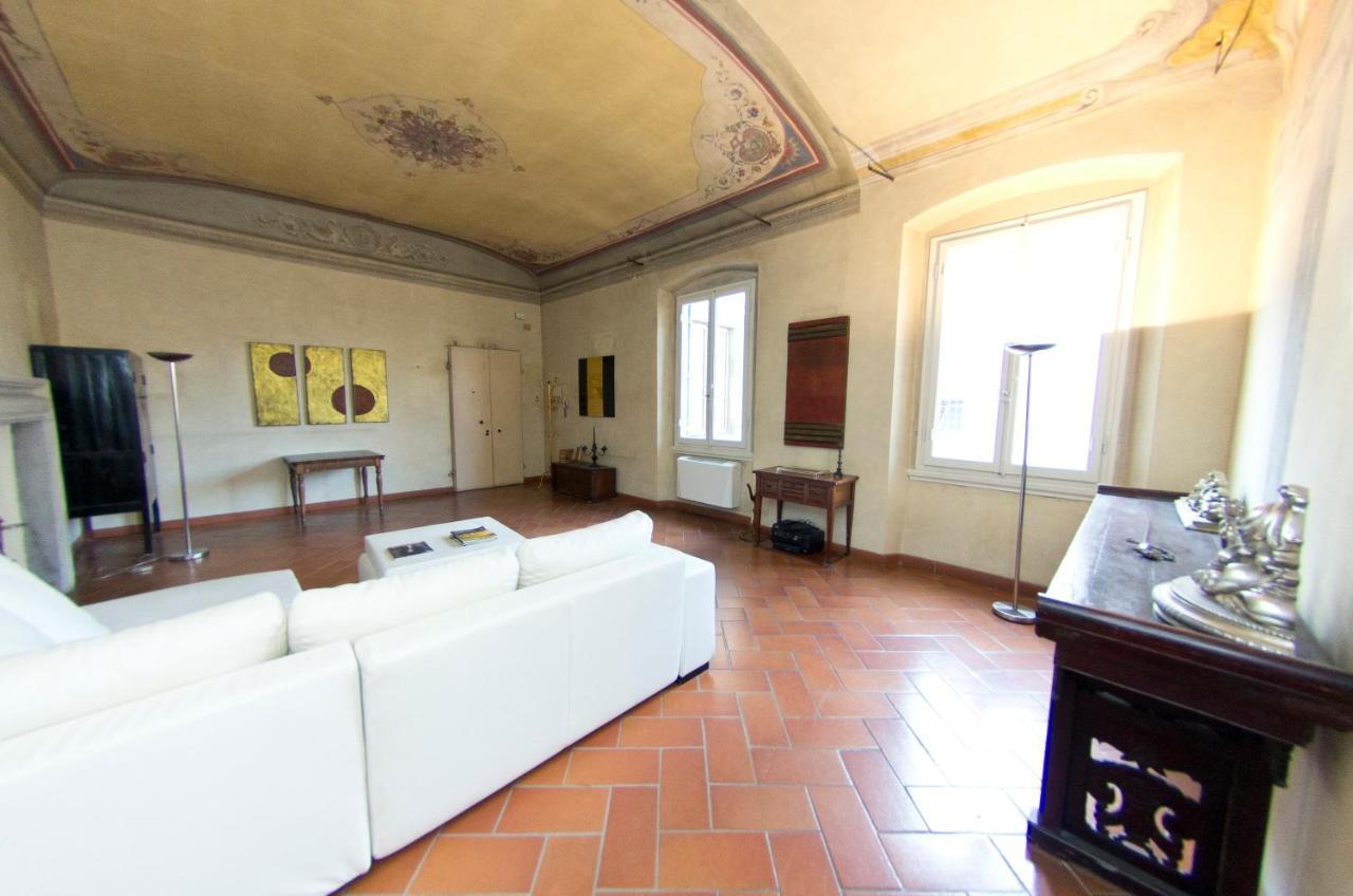 Traviata Appartamento Storico - Palazzo Tolomei Floransa Dış mekan fotoğraf